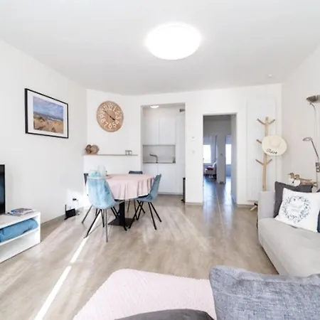 With View Of Sea And Dunes Apartment Middelkerke